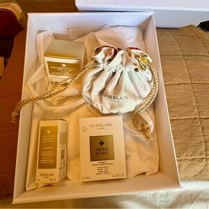 Guerlain Abeille Royale Skincare Collection with Cream Pouch